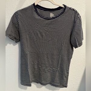H&M small blue thin striped tee